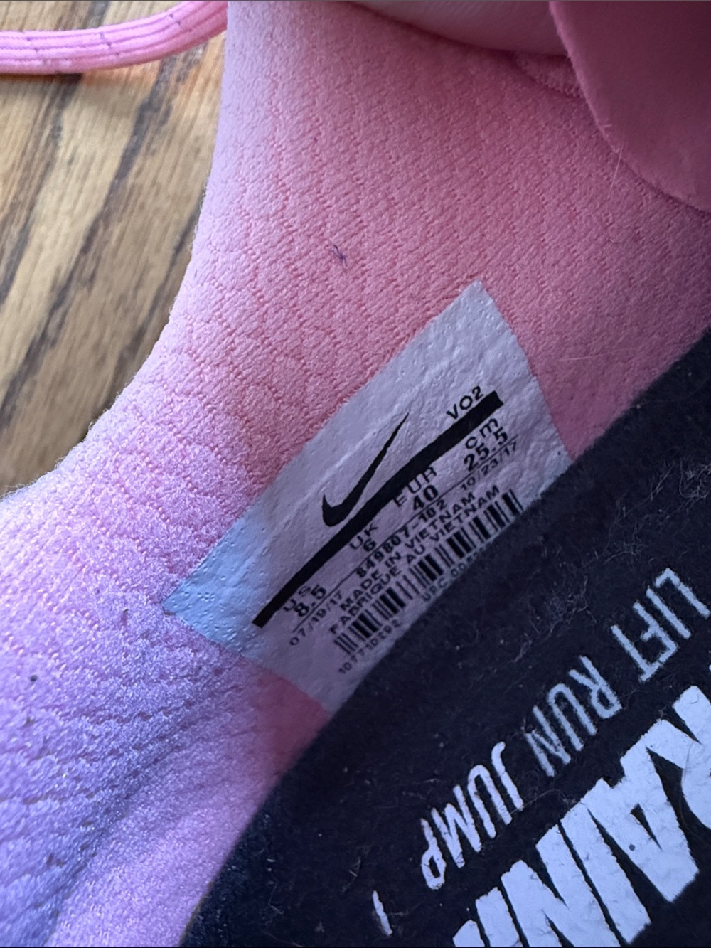 Women’s white and pink Nike Metcons - Picture 6 of 8